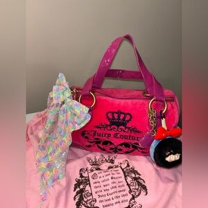 Y2K Juicy Couture Pink💖and Blue💙 Handbag🛍️

Popular by demand💞